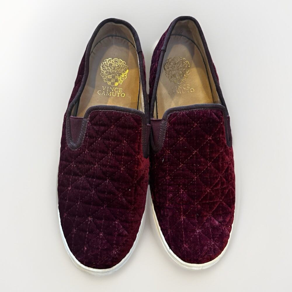 Vince Camuto Billena Slip On Sneaker 8.5 Burgundy Quilted Velvet Loafer